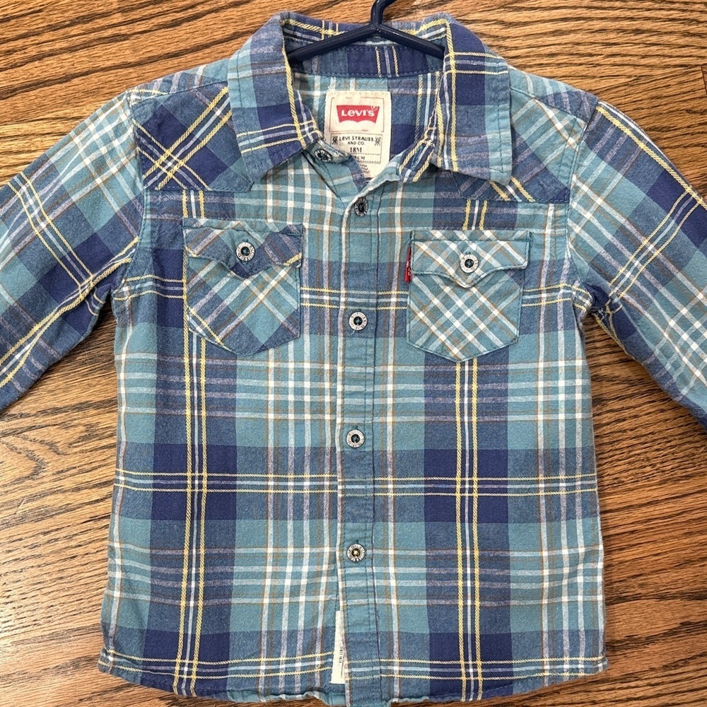 Boys Levi's Blue Plaid Button Down Shirt Size 18M - Picture 2 of 5